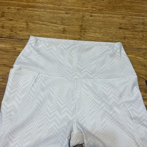Mono B Chevron Print Leggings, Blush color, High waisted, side pockets, Sz S - Picture 6 of 7